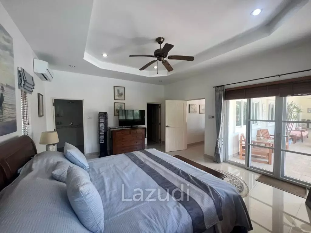 STUART PARK : Luxury 4 Bed Pool Villa on quiet corner plot