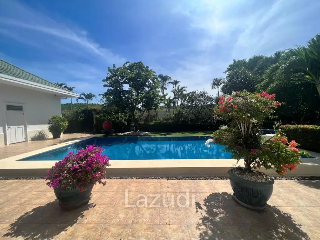 STUART PARK : Luxury 4 Bed Pool Villa on quiet corner plot