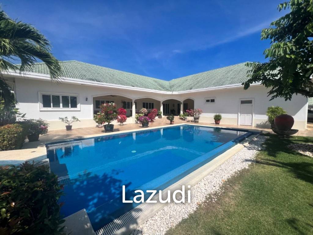 STUART PARK : Luxury 4 Bed Pool Villa on quiet corner plot