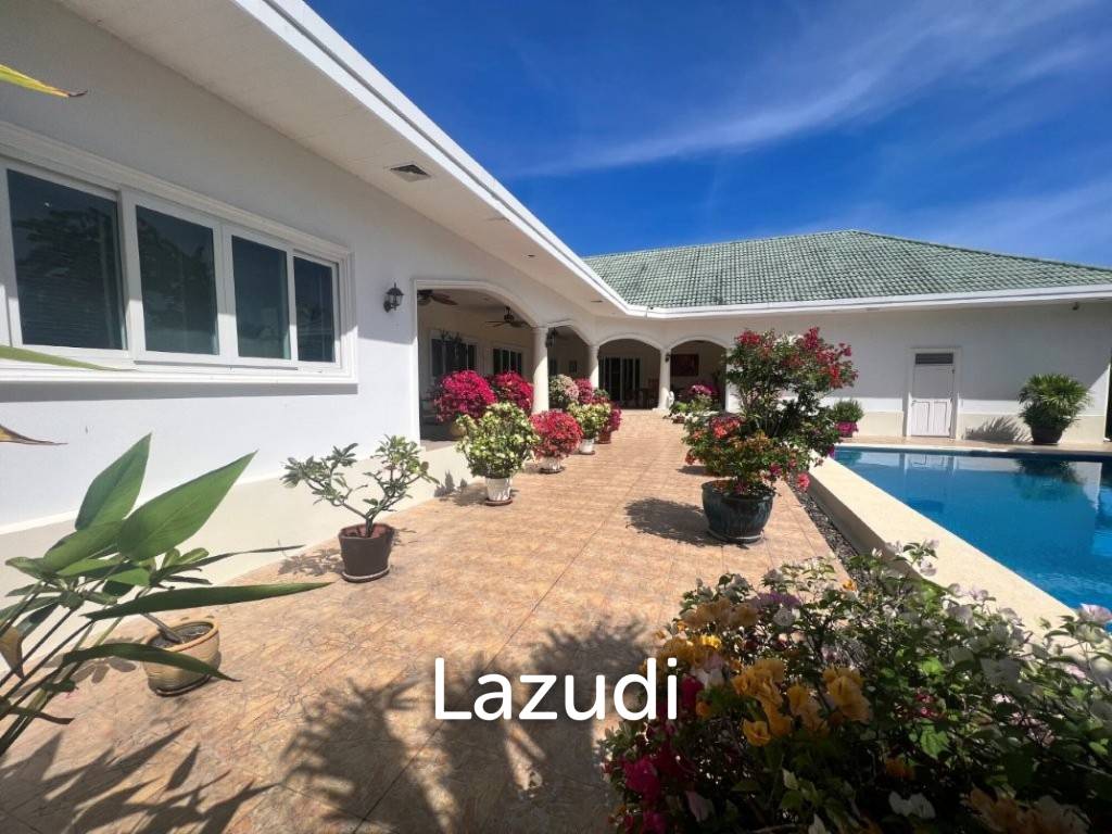 STUART PARK : Luxury 4 Bed Pool Villa on quiet corner plot