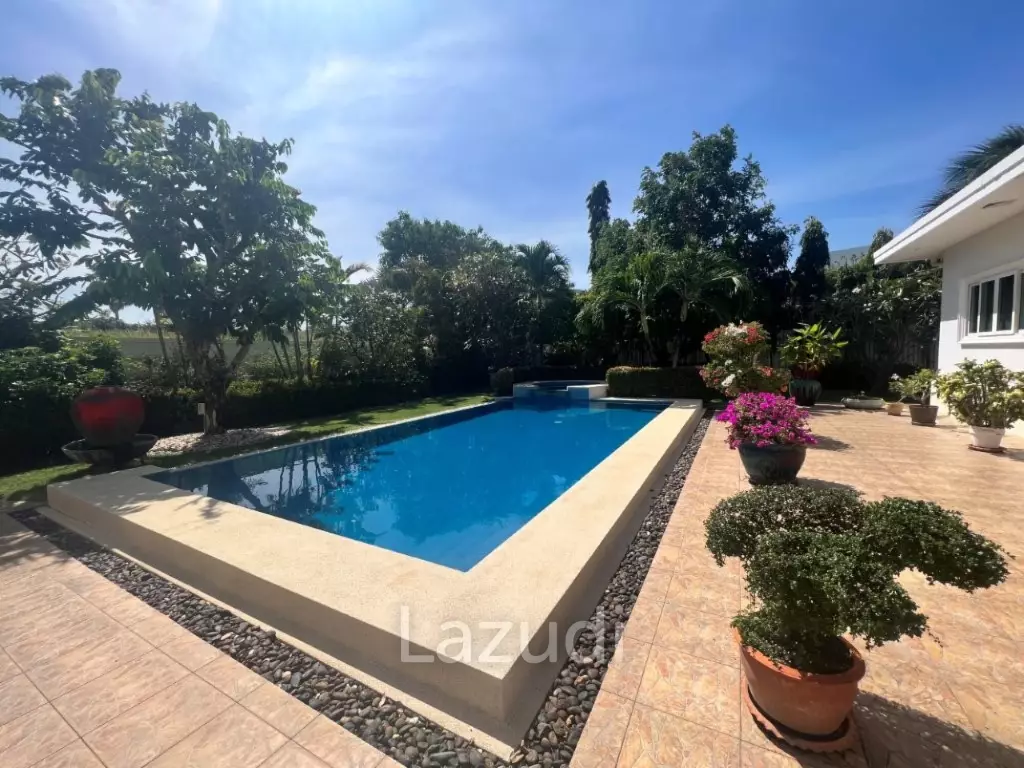 STUART PARK : Luxury 4 Bed Pool Villa on quiet corner plot