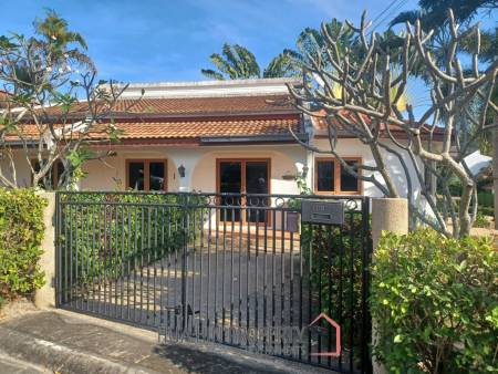 SUMMERLAND VILLAGE : 3 bed private pool