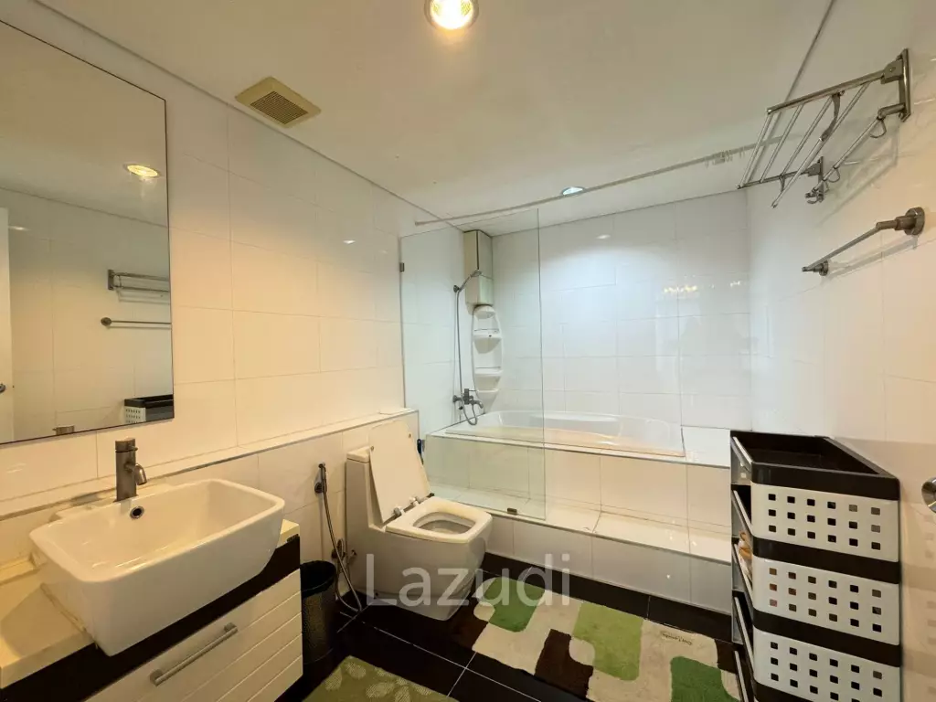 Spacious 2 Bedroom At The Regent Kamala