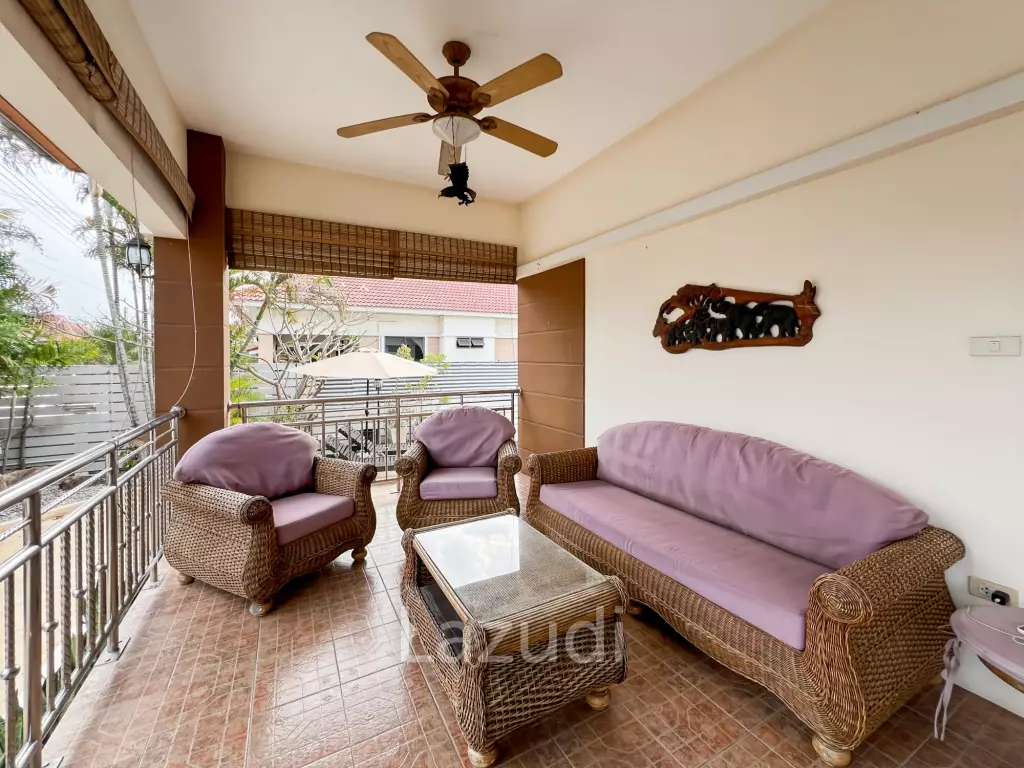 3 Bed 2 Bath Fully Furnished Villa with Pool in Baan Thai Village 2