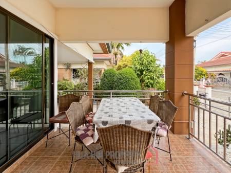 3 Bed 2 Bath Fully Furnished Villa with Pool in Baan Thai Village 2