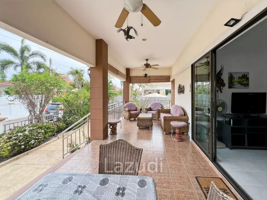 3 Bed 2 Bath Fully Furnished Villa with Pool in Baan Thai Village 2