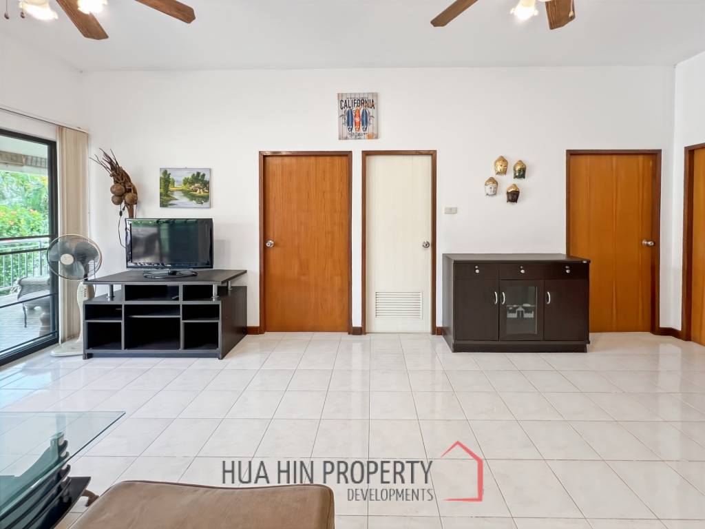 3 Bed 2 Bath Fully Furnished Villa with Pool in Baan Thai Village 2