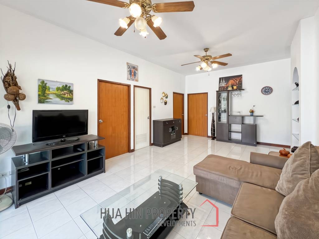 3 Bed 2 Bath Fully Furnished Villa with Pool in Baan Thai Village 2
