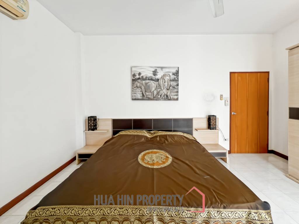 3 Bed 2 Bath Fully Furnished Villa with Pool in Baan Thai Village 2