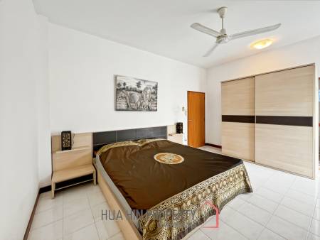 3 Bed 2 Bath Fully Furnished Villa with Pool in Baan Thai Village 2