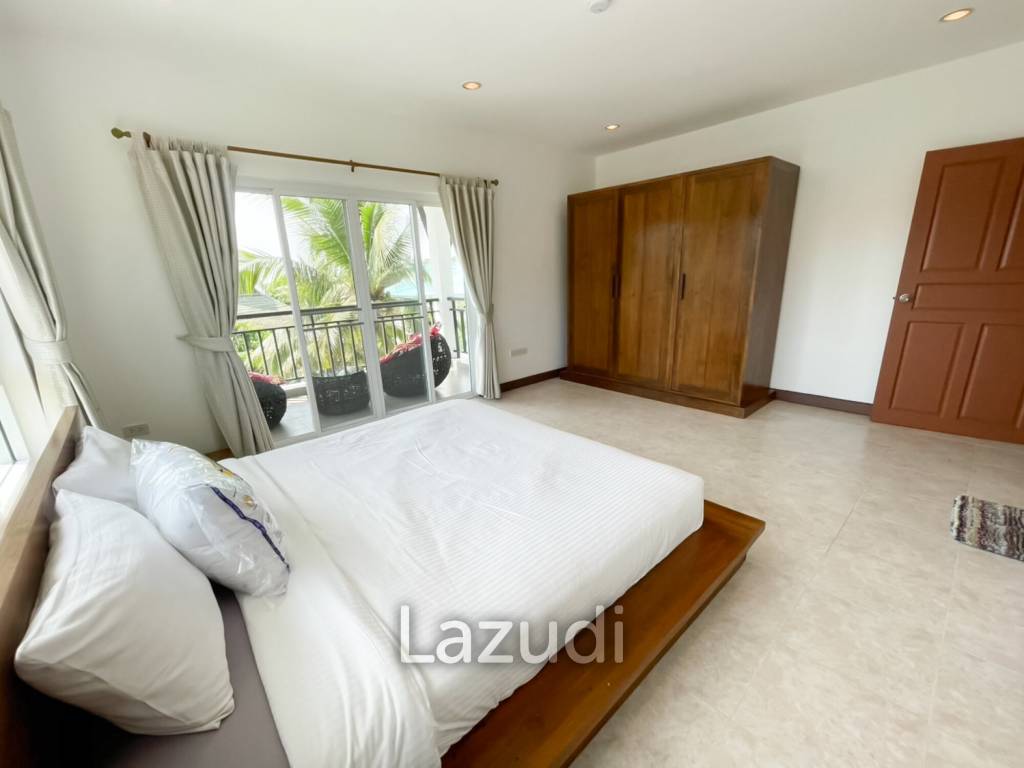 Luxurious 5-Bedroom Villa in Hua Hin View - For Rent