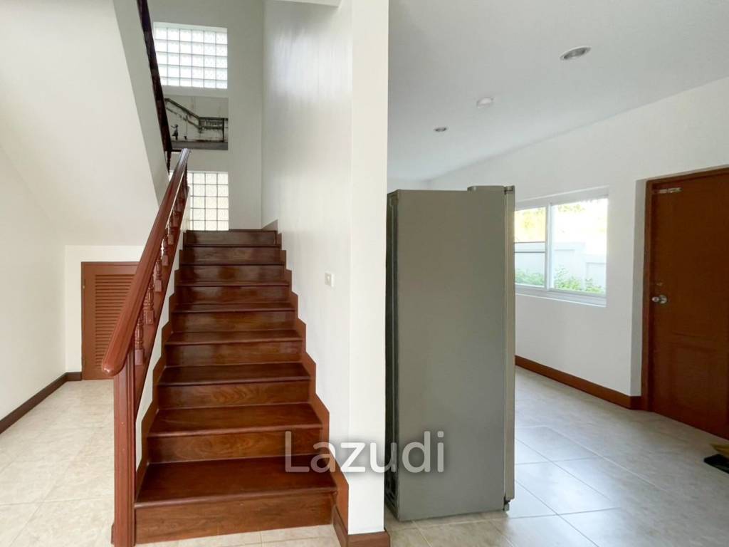 Luxurious 5-Bedroom Villa in Hua Hin View - For Rent