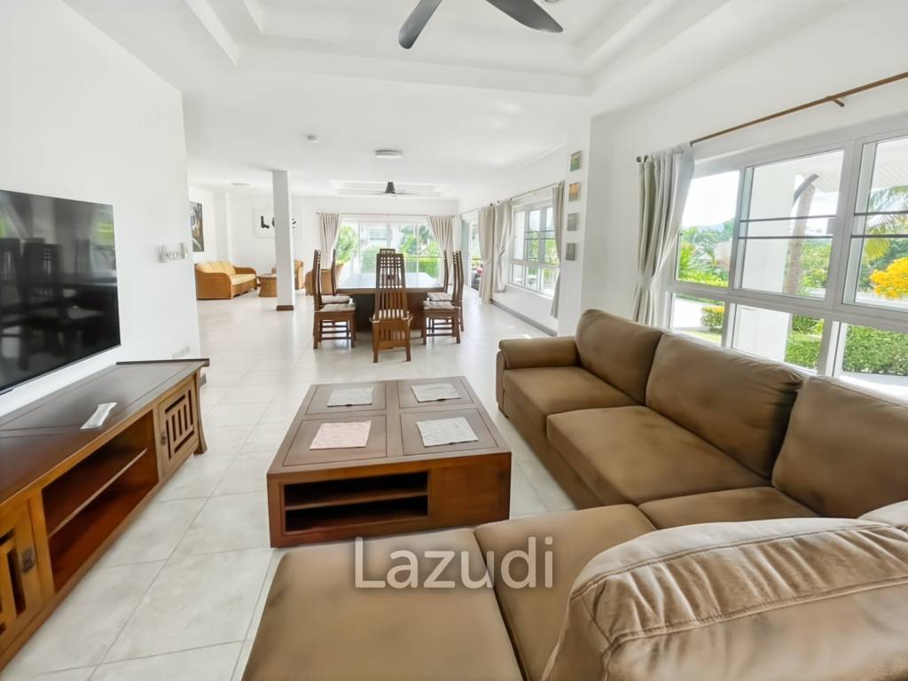 Luxurious 5-Bedroom Villa in Hua Hin View - For Rent