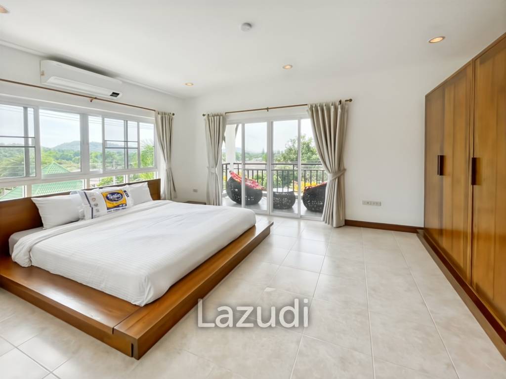 Luxurious 5-Bedroom Villa in Hua Hin View - For Rent