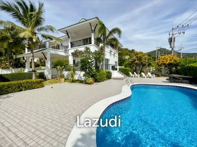 Luxurious 5-Bedroom Villa in Hua Hin View - For Rent