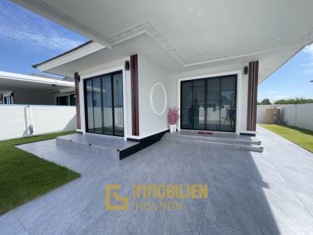 THE ZENT: Modern 3 Bed 2 Bath Villa