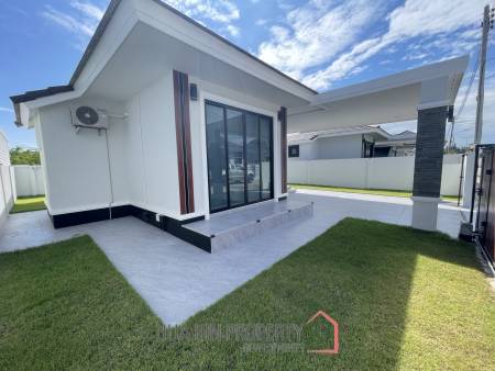 THE ZENT: Modern 3 Bed 2 Bath Villa