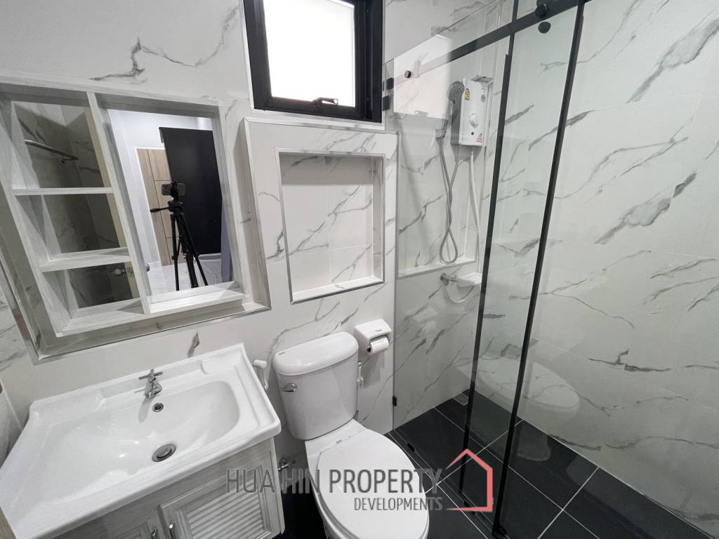 THE ZENT: Modern 3 Bed 2 Bath Villa
