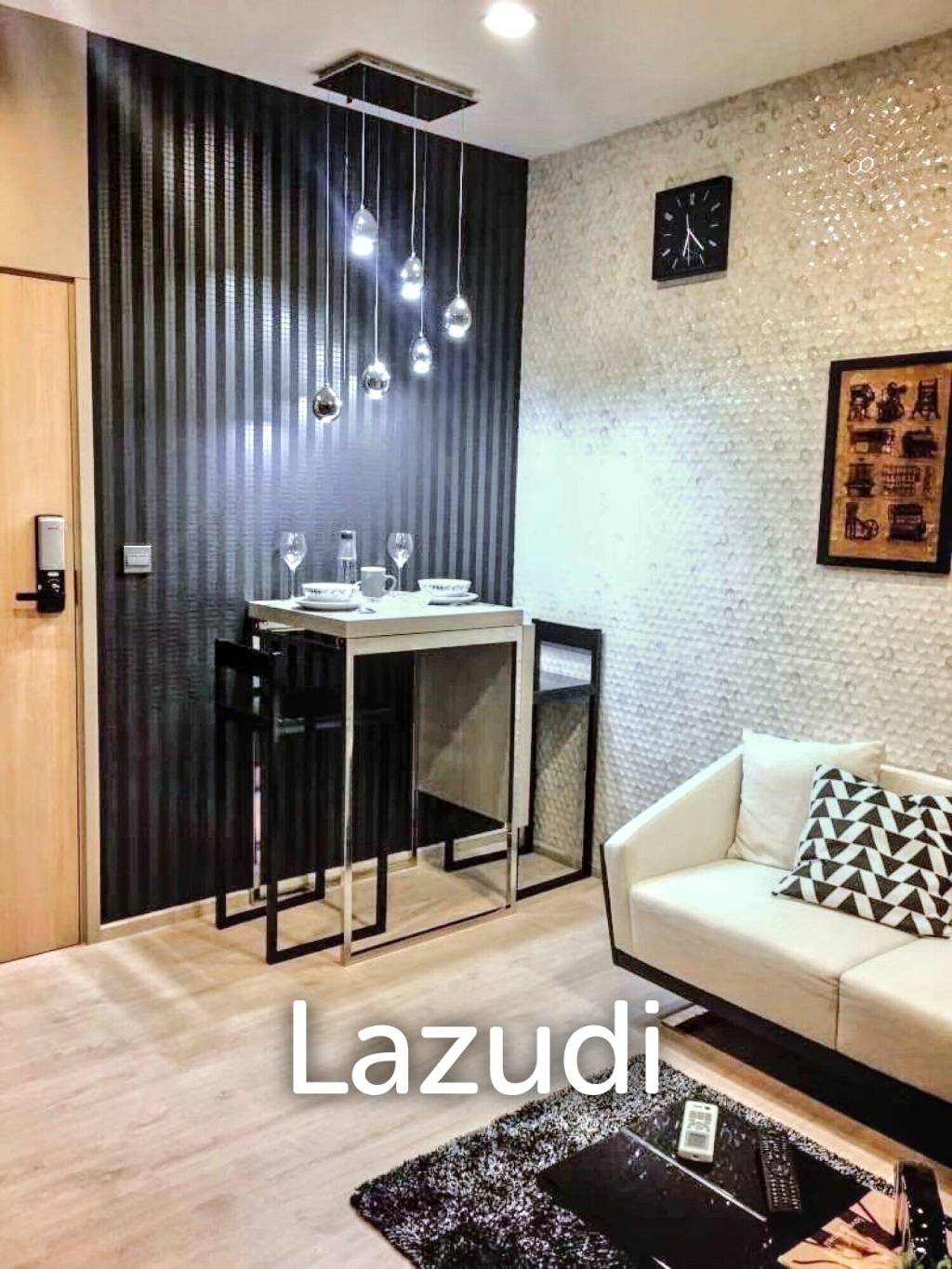 1 Bedroom 1 Bathroom 30 SQ.M M Thonglor 10