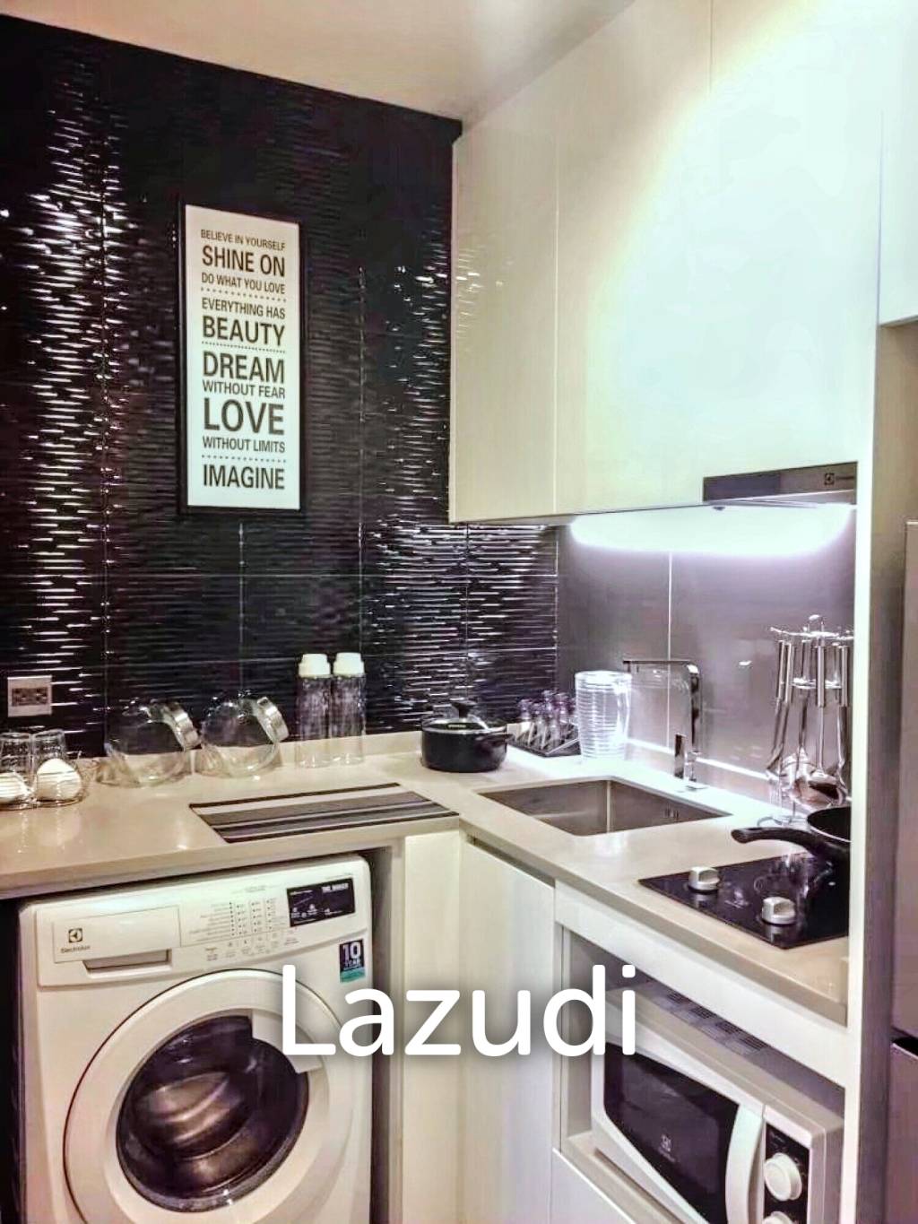 1 Bedroom 1 Bathroom 30 SQ.M M Thonglor 10