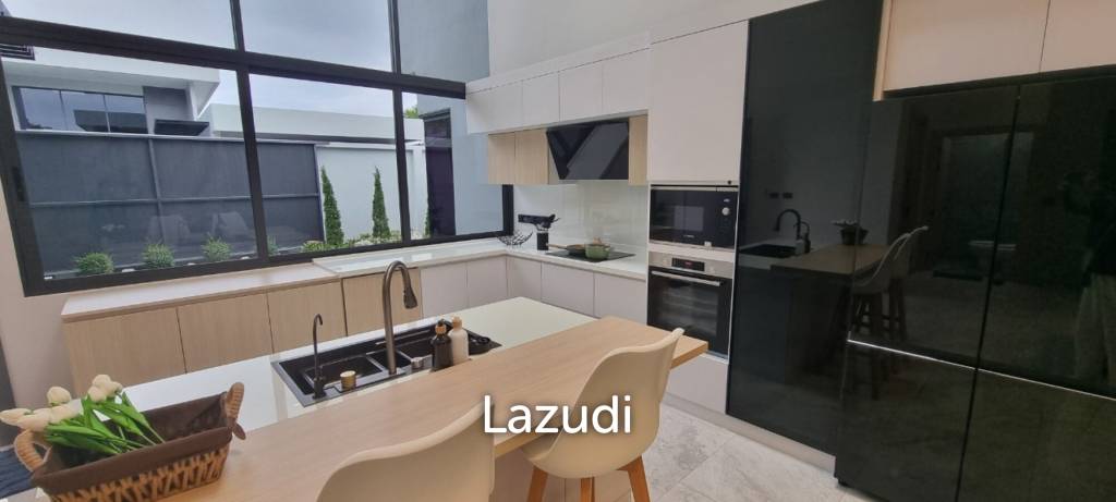 3 Bedrooms 4 Bathrooms 230 SQ.M. Pacific Lake