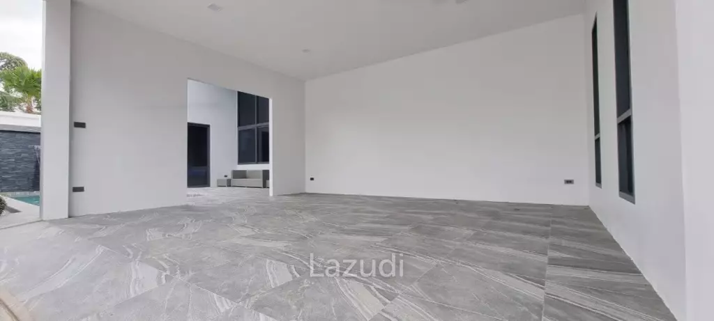 3 Bedrooms 4 Bathrooms 230 SQ.M. Pacific Lake