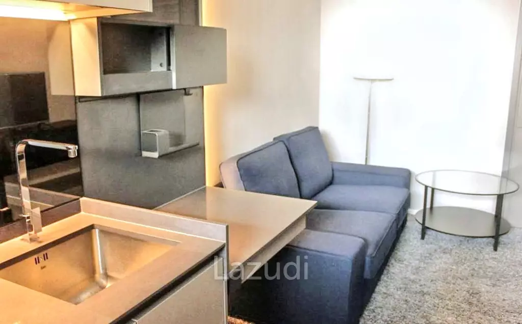 1 Bed 1 Bath 34 SQ.M The Room Sukhumvit 69