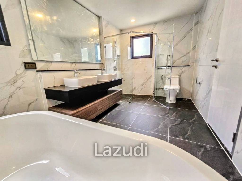 5 Bedrooms 6 Bathrooms 414 SQ.M The City Bangna