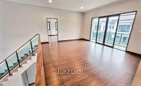 5 Bedrooms 6 Bathrooms 414 SQ.M The City Bangna