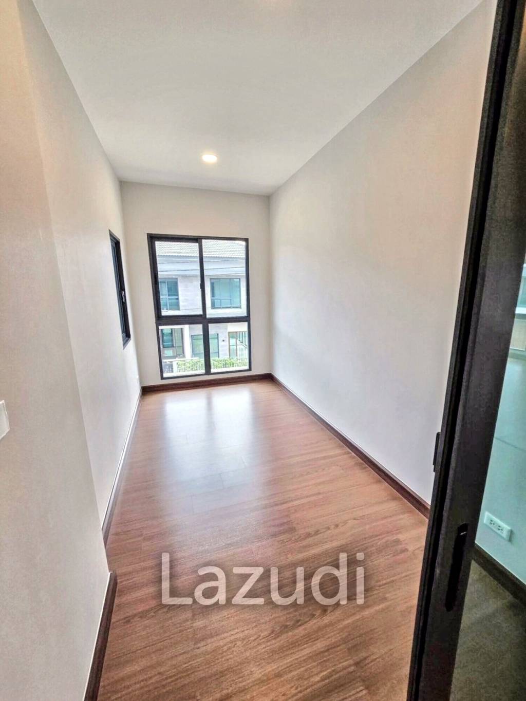 5 Bedrooms 6 Bathrooms 414 SQ.M The City Bangna