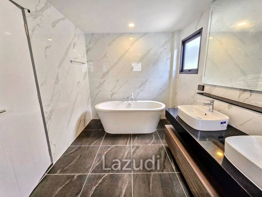 5 Bedrooms 6 Bathrooms 414 SQ.M The City Bangna