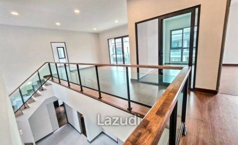 5 Bedrooms 6 Bathrooms 414 SQ.M The City Bangna
