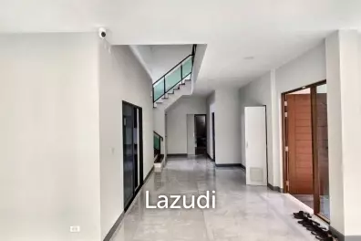 5 Bedrooms 6 Bathrooms 414 SQ.M The City Bangna