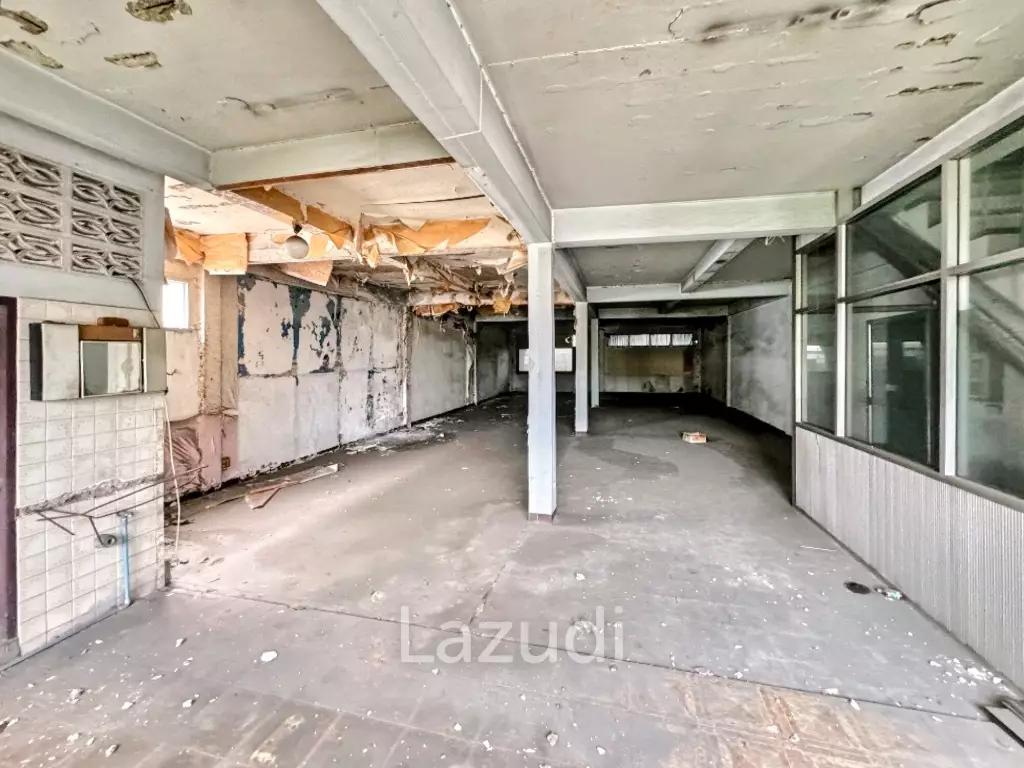 Retail Property in Bang Chak Bangkok