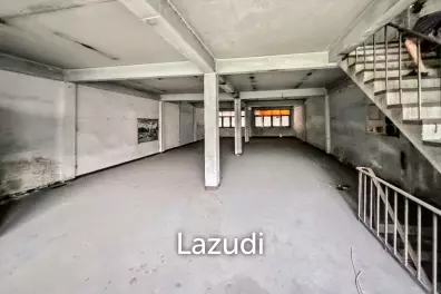 Retail Property in Bang Chak Bangkok