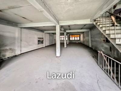 Retail Property in Bang Chak Bangkok