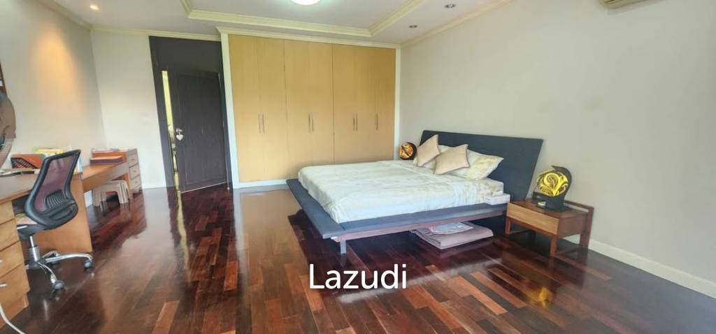 Spacious  2-Bedroom Condo with Scenic Views in Kathu