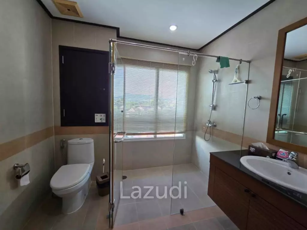 Spacious  2-Bedroom Condo with Scenic Views in Kathu