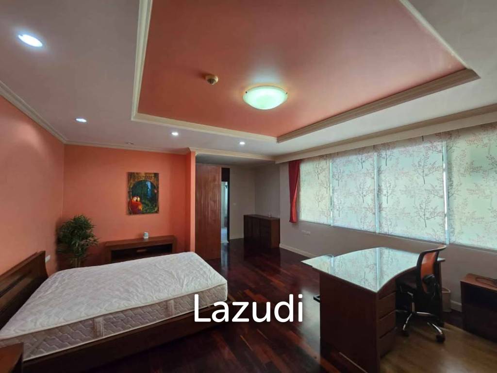 Spacious  2-Bedroom Condo with Scenic Views in Kathu