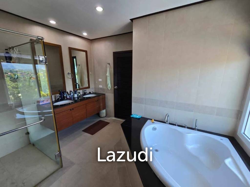 Spacious  2-Bedroom Condo with Scenic Views in Kathu