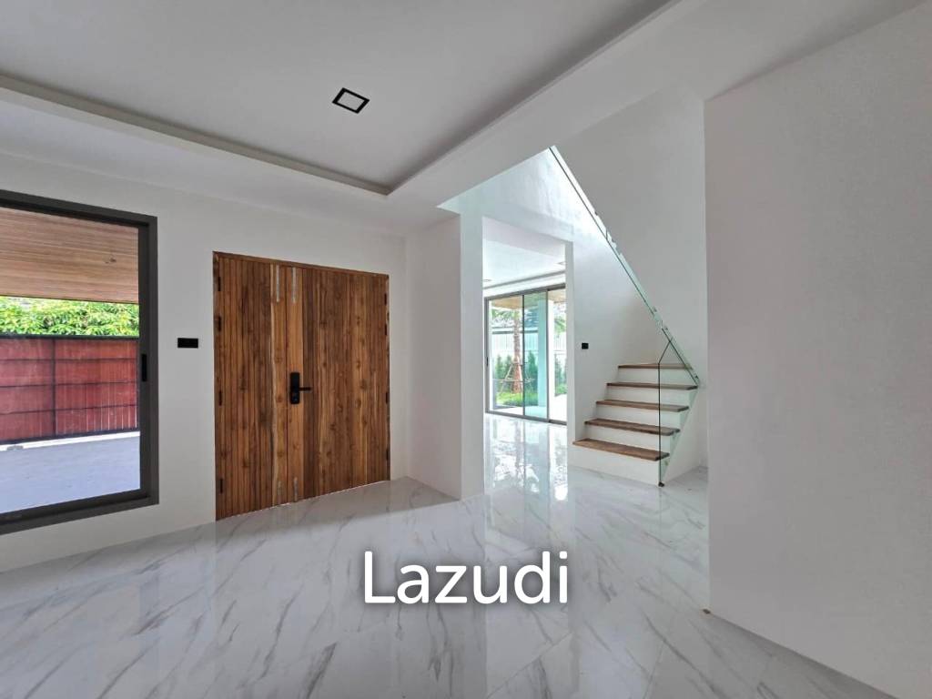 Spacious 2-Story Pool Villa In Chalong