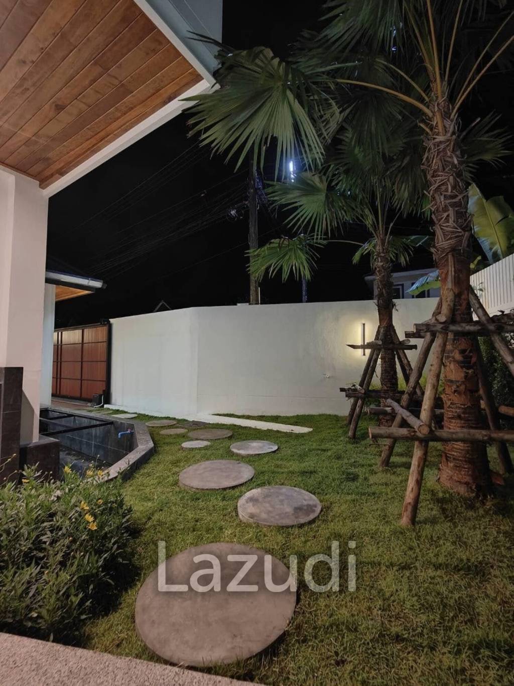 Spacious 2-Story Pool Villa In Chalong