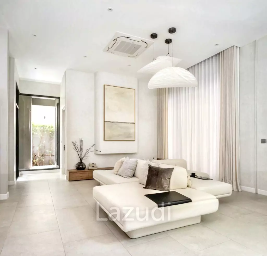 5 Bed 7 Bath 698 SQ.M Bugaan Pattanakarn