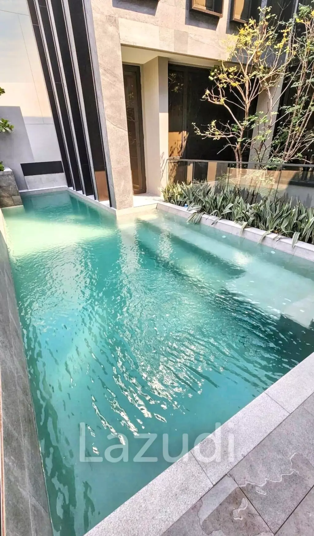 5 Bed 7 Bath 698 SQ.M Bugaan Pattanakarn