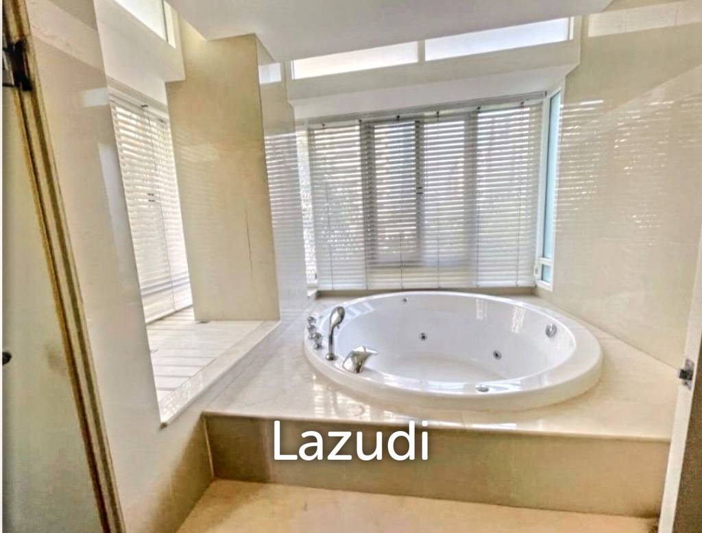 2 Bed 2 Bath 115 SQ.M The Bangkok Sukhumvit 43
