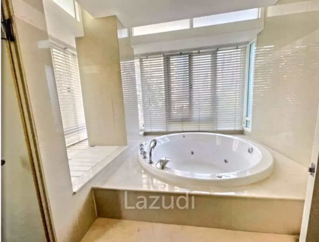 2 Bed 2 Bath 115 SQ.M The Bangkok Sukhumvit 43