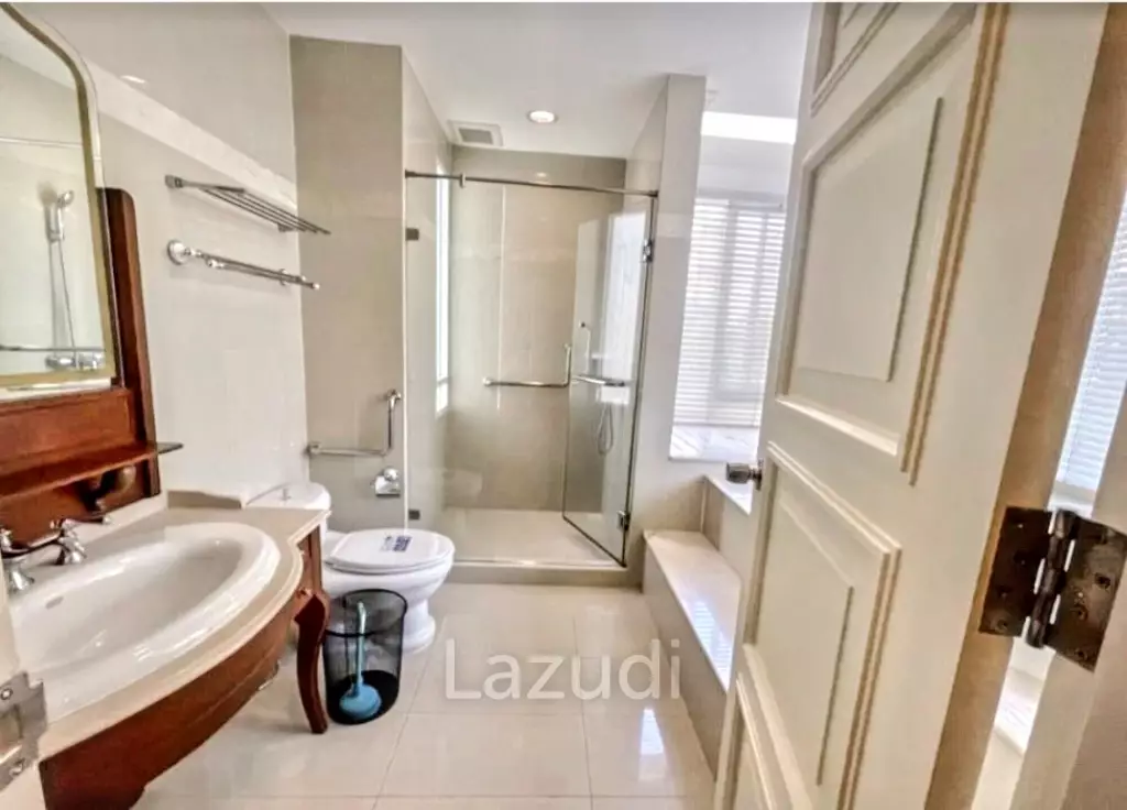 2 Bed 2 Bath 115 SQ.M The Bangkok Sukhumvit 43