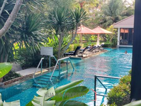 2 bed Condo in Luxury retirement residence with medical services