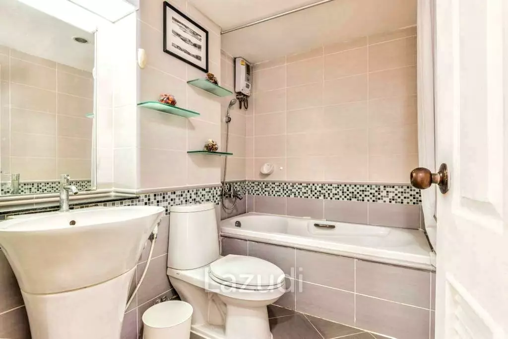 1 Bed 1 Bath 50 SQ.M The Waterford Sukhumvit 50