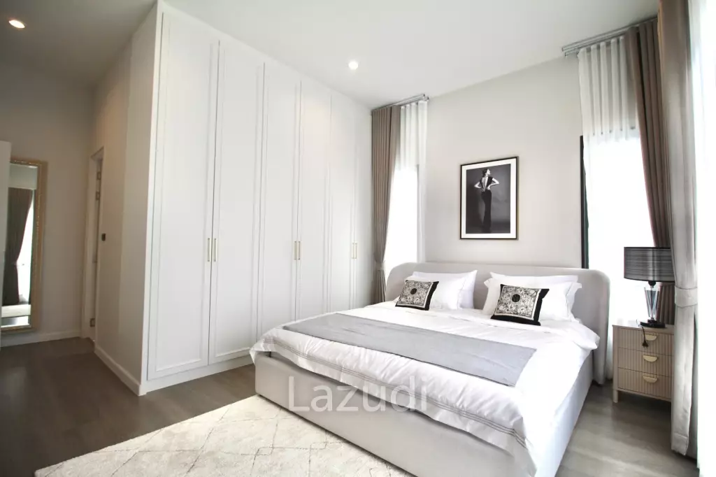 5 Bed 6 Bath 377 SQ.M SETTHASIRI Bangna KM.10